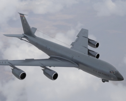 KC135空中加油机大型空中加油机带内饰机舱门可开关