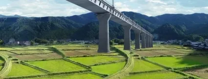 火车到-农田